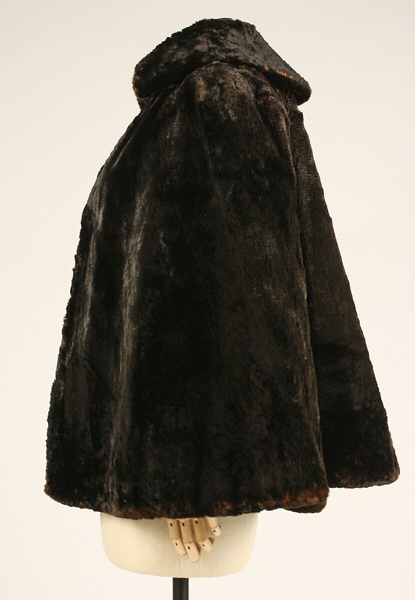 Cape, fur, American