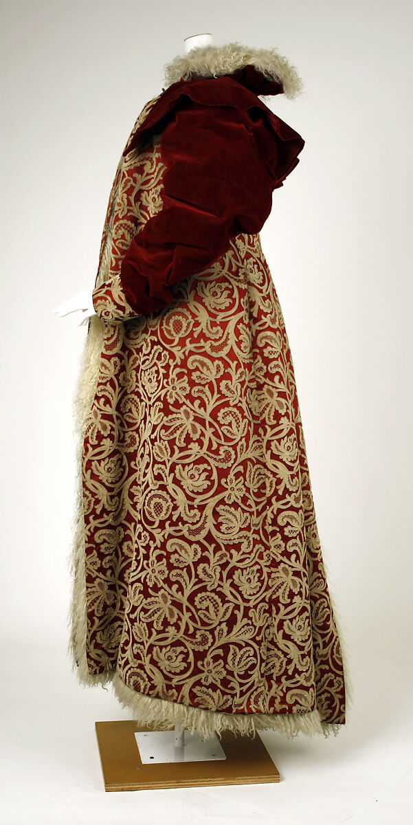 Evening robe, silk, fur, probably French