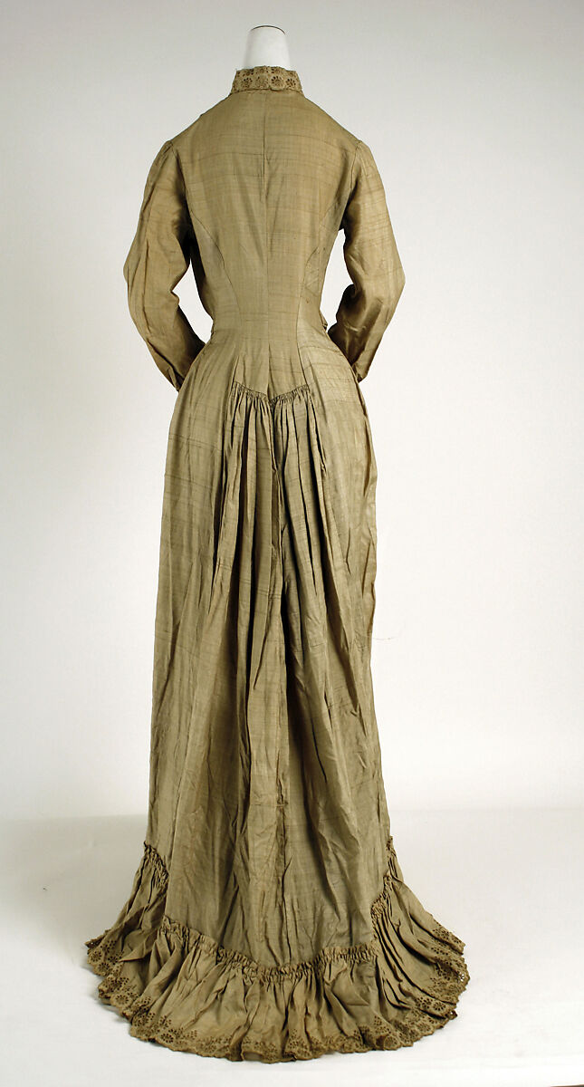 Negligée, silk, American or European