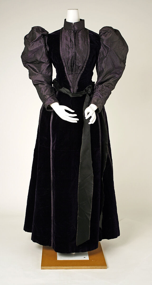 Ensemble, Mrs. J. R. Hood, [no medium available], American