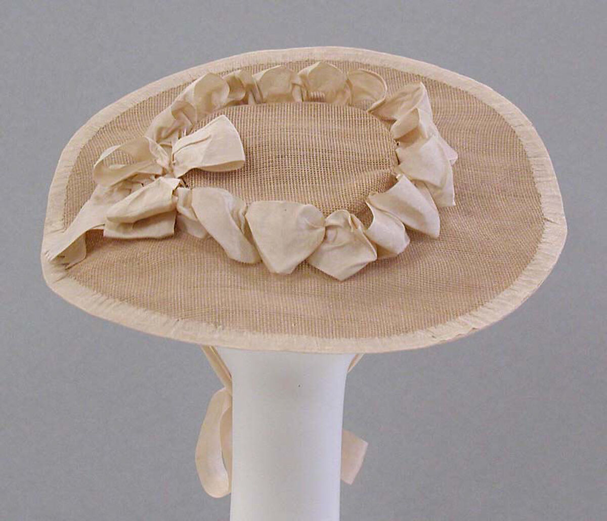 Hat, raffia, silk, British