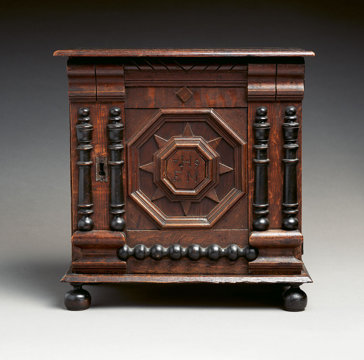 Cabinet, Red oak, white pine, black walnut, red cedar, maple, American