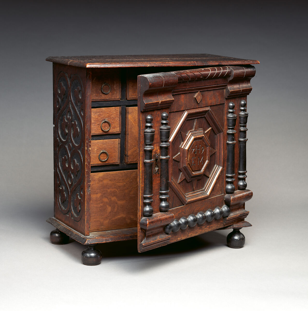 Cabinet, Red oak, white pine, black walnut, red cedar, maple, American