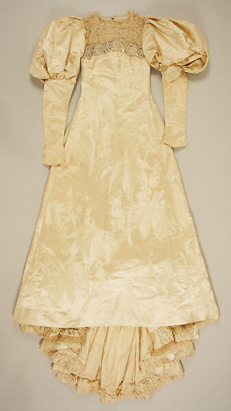 Wedding dress, House of Worth (French, 1858–1956), silk, French 