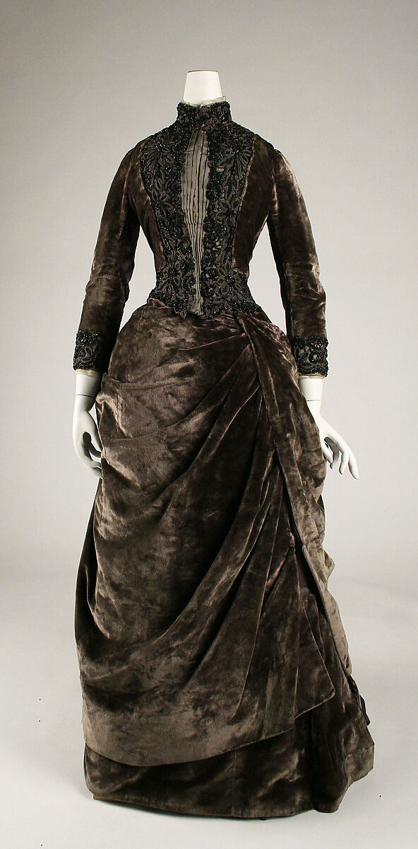 Ensemble, (a–c) Josephine H. Egan, (a,b,c) silk
(d) feathers, American