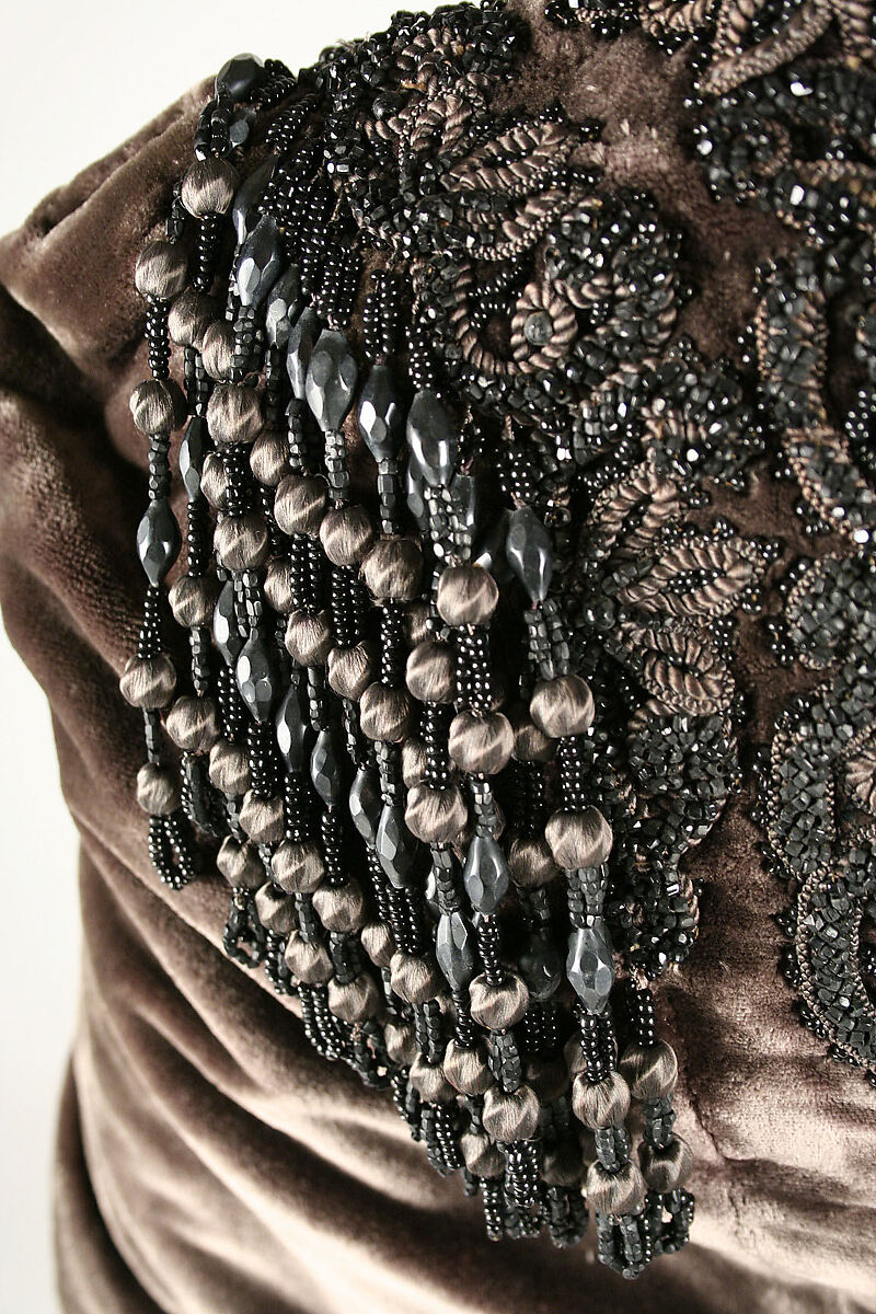 Ensemble, (a–c) Josephine H. Egan, (a,b,c) silk
(d) feathers, American