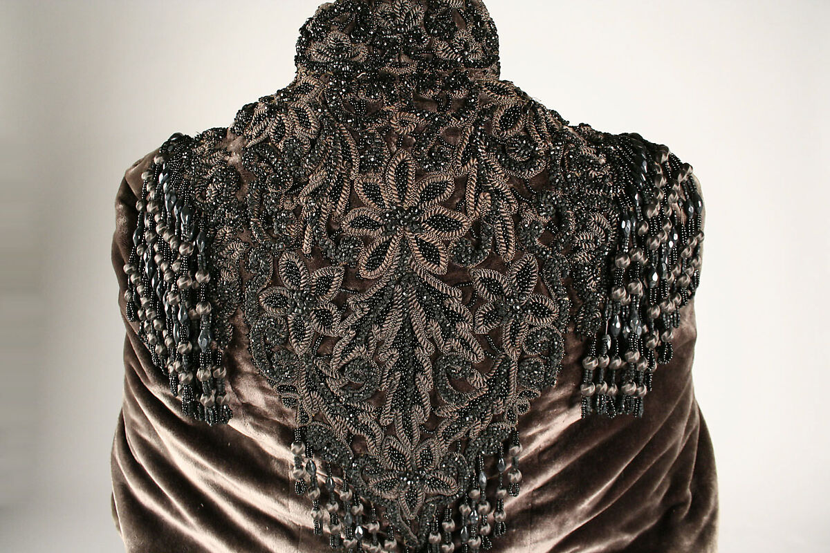 Ensemble, (a–c) Josephine H. Egan, (a,b,c) silk
(d) feathers, American