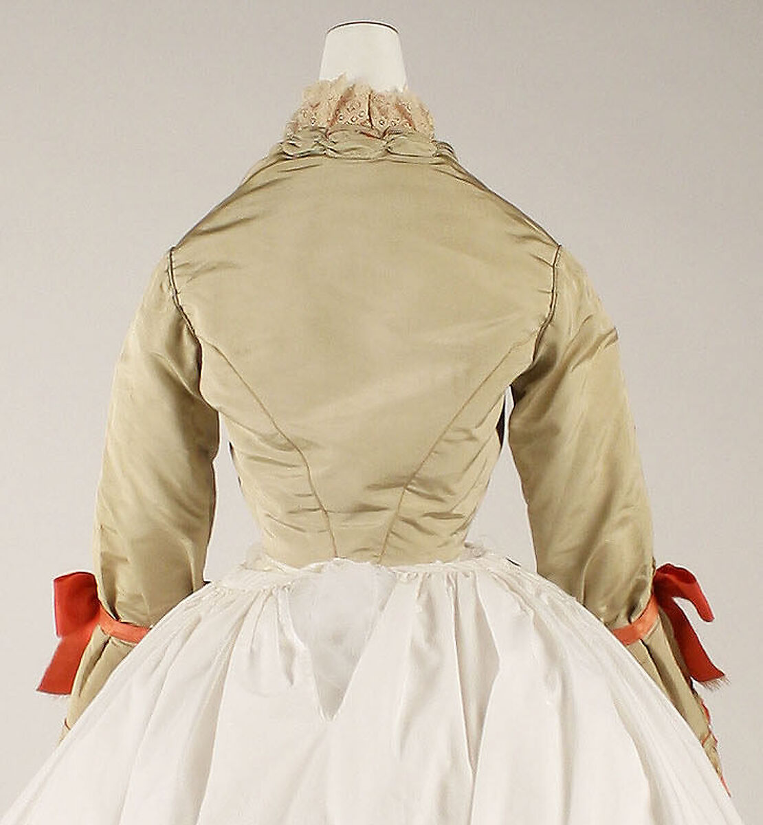 Ensemble, silk, French