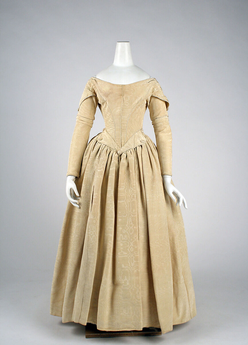 Evening dress, silk, British 