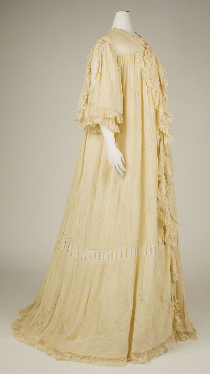 Negligée, silk, cotton, American or European