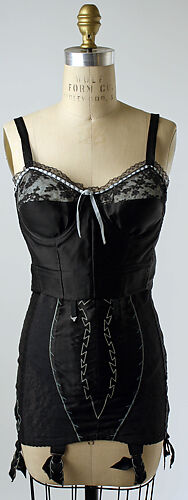 Clerkenwell Vintage on X: 1950s corset with garter belt. Sexy underwear  for those of us with not so flat tummies! #VintageFashionFriday   / X