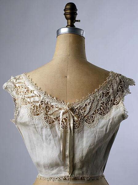 Bust forms, cotton, silk, American or European