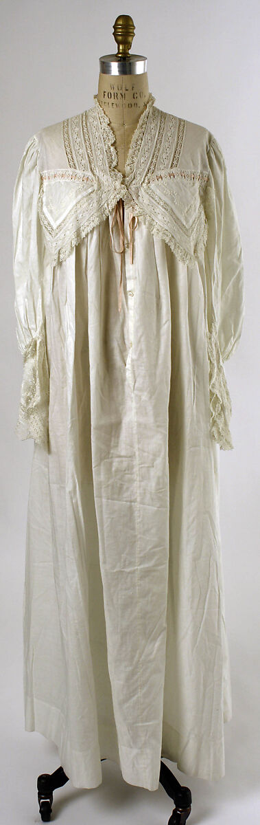 Nightgown, cotton, American or European 