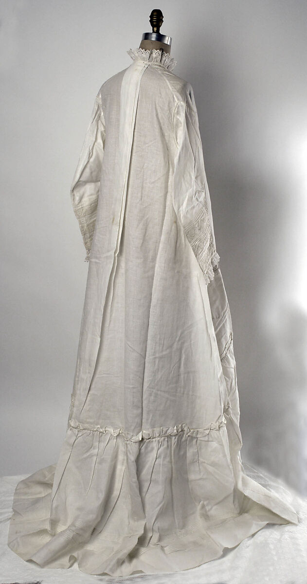 Negligée, cotton, American or European