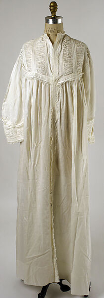 Origins of the Nightgown