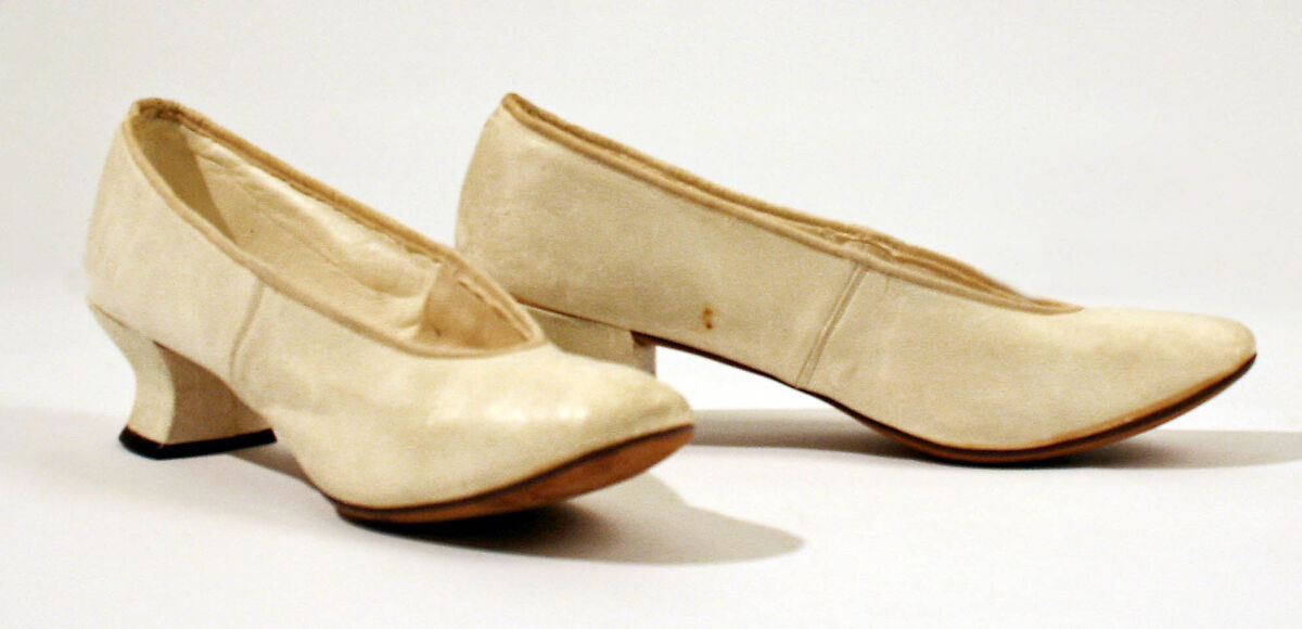 Wedding ensemble, Mrs. E. E. Holland, (a–d) silk
(e, f) leather, American