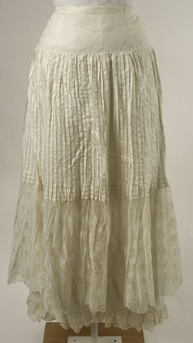 Tea gown, cotton, American