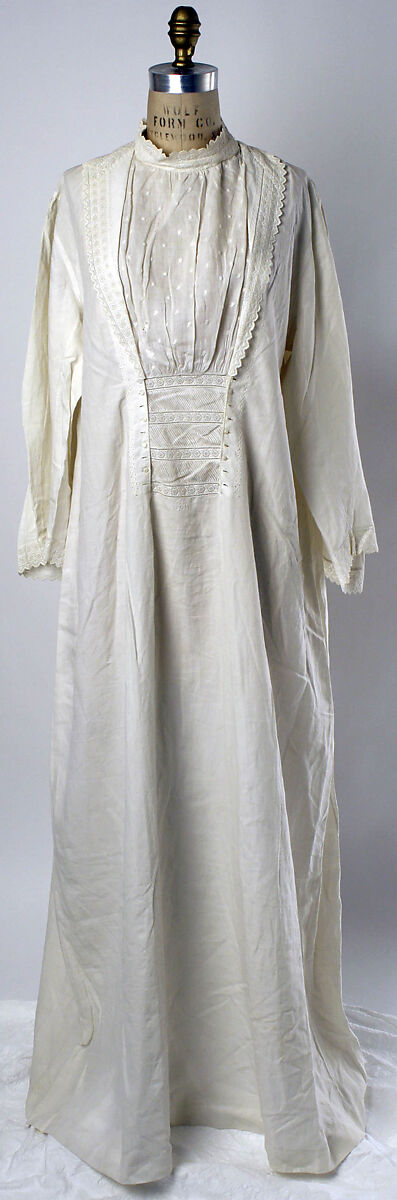 Nightgown, linen, American 