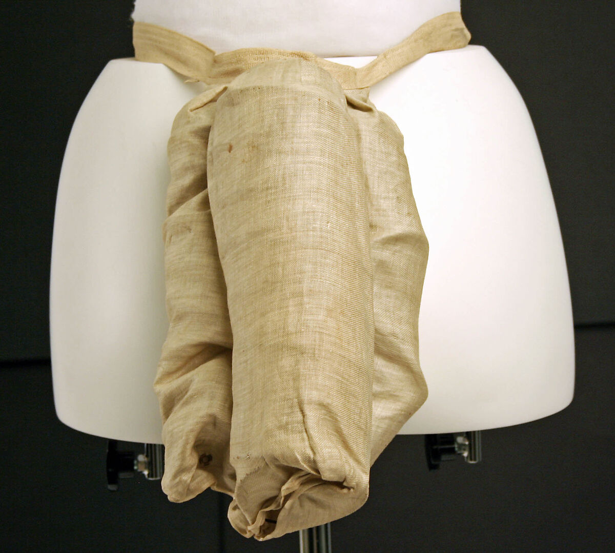 Bustle, wire, cotton, American