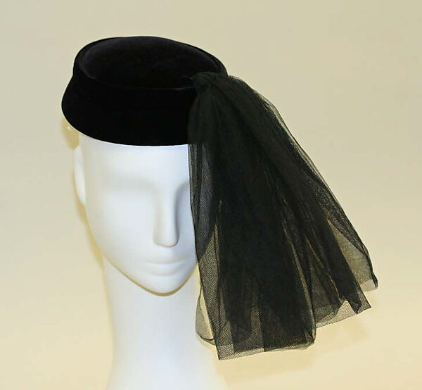 Hat, House of Balenciaga (French, founded 1937), cotton, straw, French 