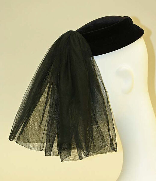 Hat, House of Balenciaga (French, founded 1937), cotton, straw, French