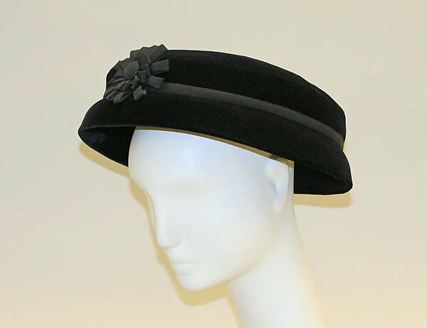 Hat, House of Balenciaga (French, founded 1937), silk, French 