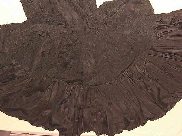 Ball gown, House of Balenciaga (French, founded 1937), silk, cotton, French