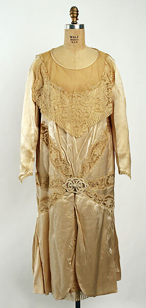 Wedding dress, [no medium available], American 