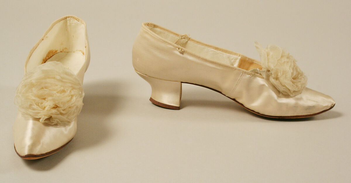 Wedding ensemble, (a, b) M. L. Doyle, silk, American