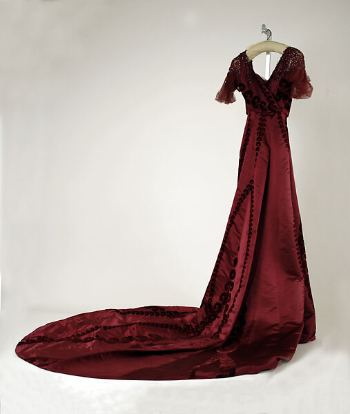 Evening dress, possibly House of Worth (French, 1858–1956) (may be American copy), silk, probably American