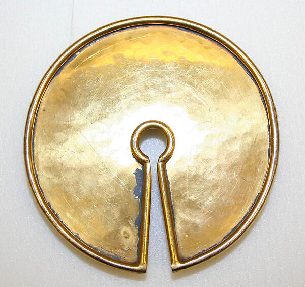 Belt buckle, Mary McFadden (American, born New York, 1938), brass, American 