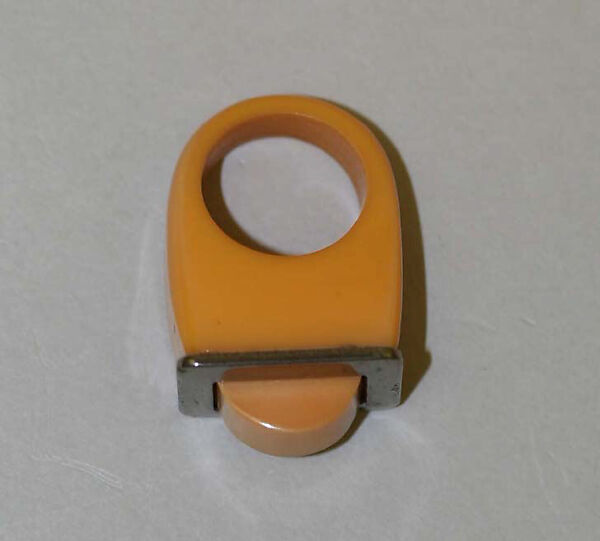 Ring, Bill Smith (American, born 1936), plastic (Bakelite), metal, American