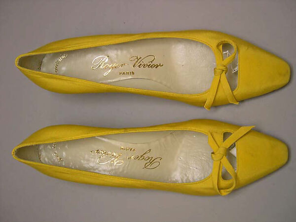 Pumps, Roger Vivier (French, 1913–1998), silk, leather, French
