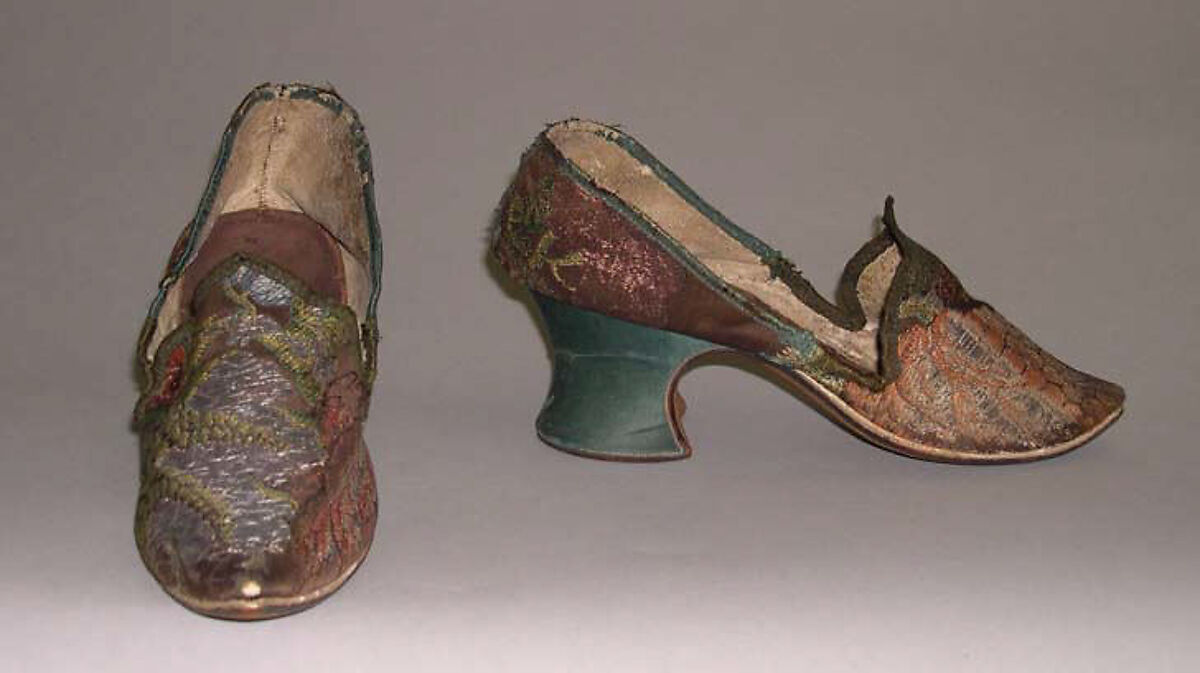 Shoes, silk, British 