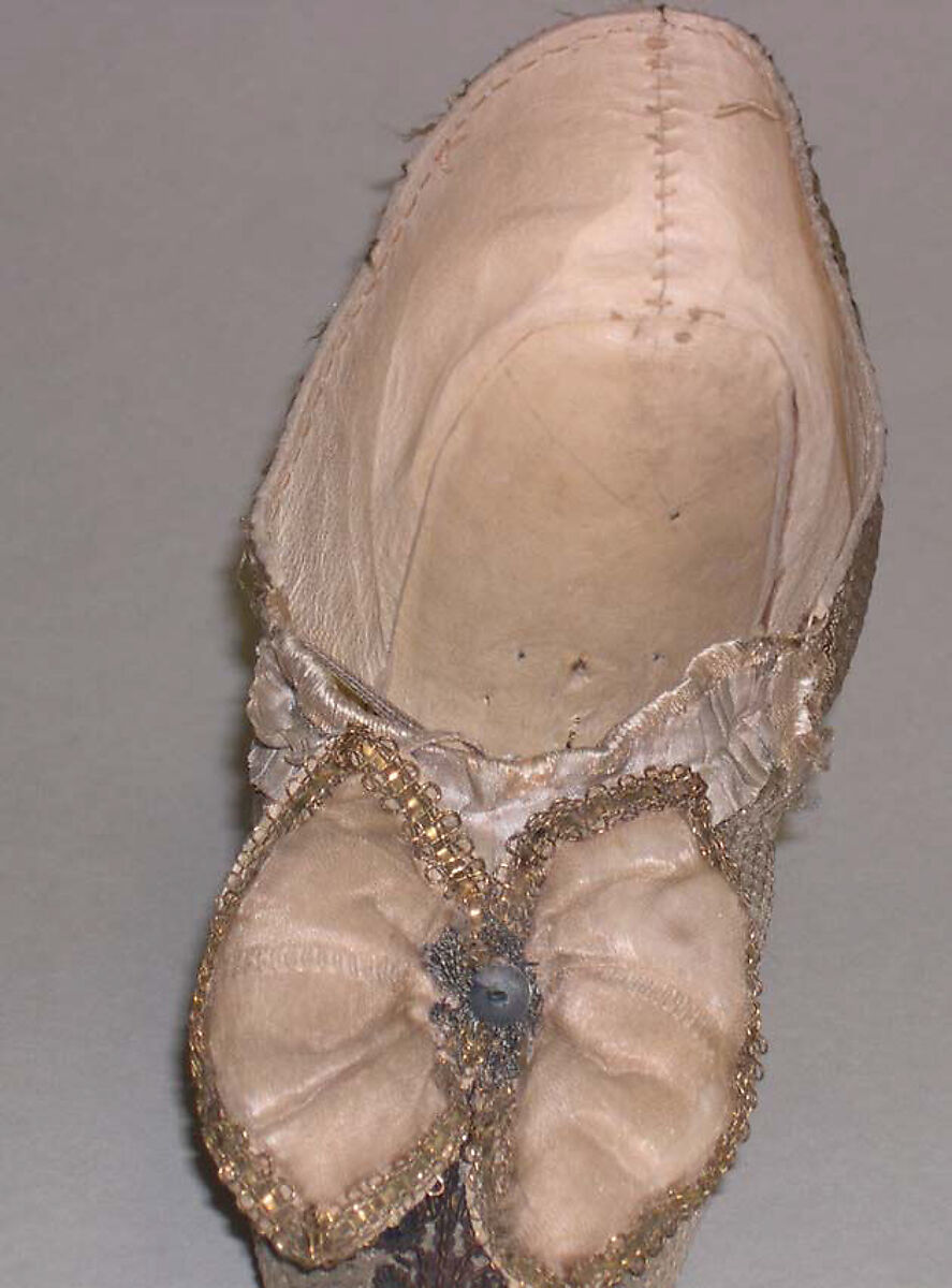 Shoes, silk, leather, probably British