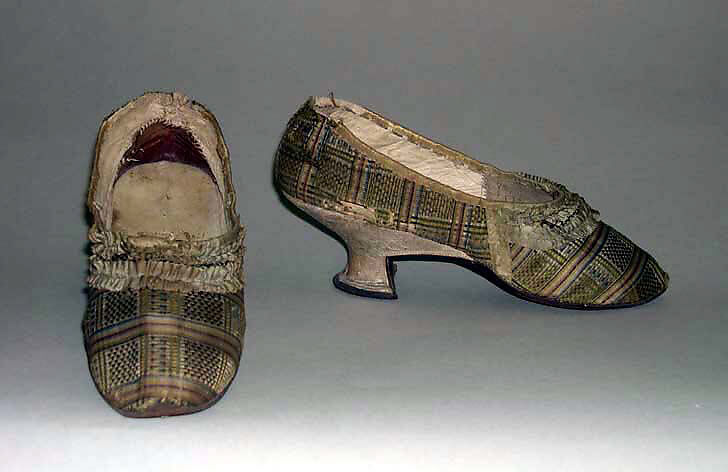 Slippers, silk, American or European 