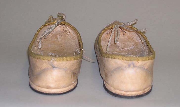 Slippers, leather, American or European