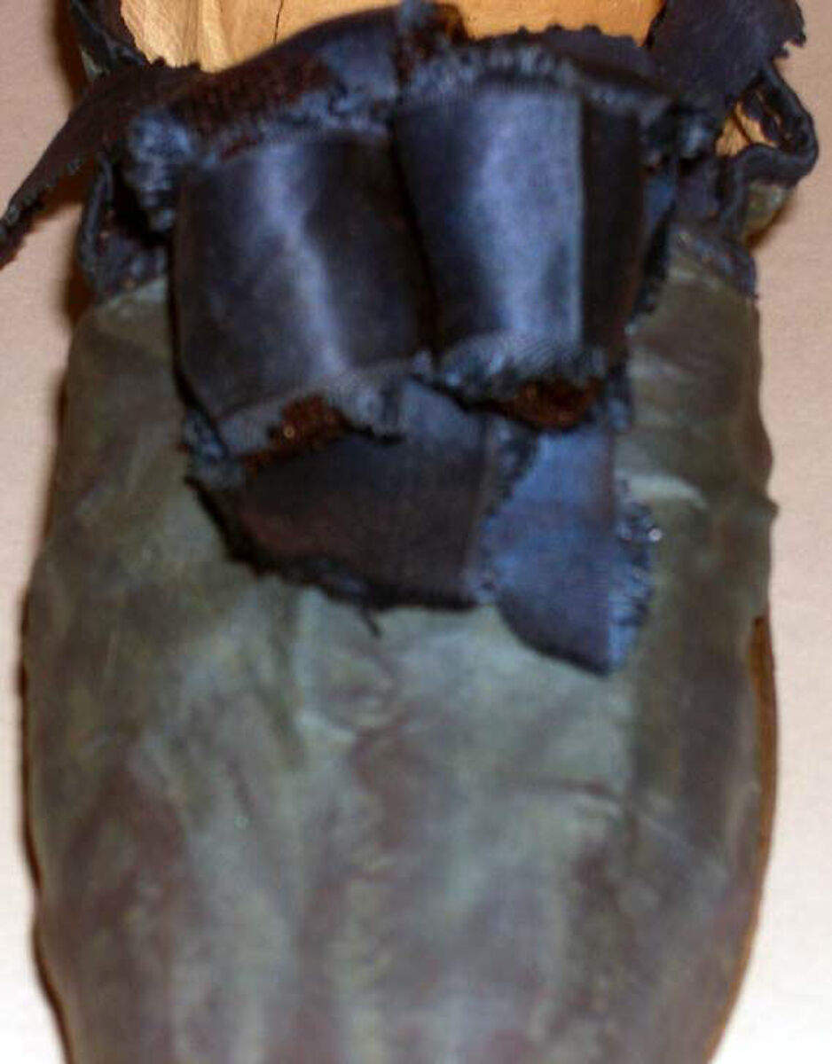 Shoes, silk, American or European