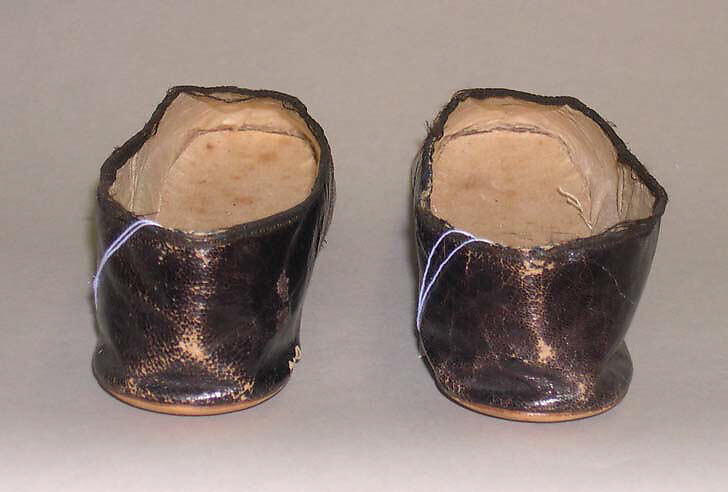 Slippers, leather, silk, linen, French