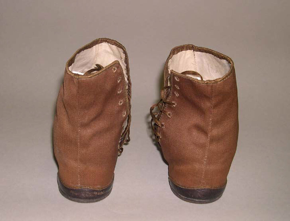 Shoes, leather, linen, American or European
