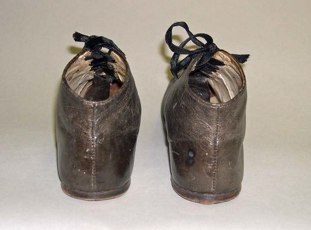 Shoes, leather, American or European
