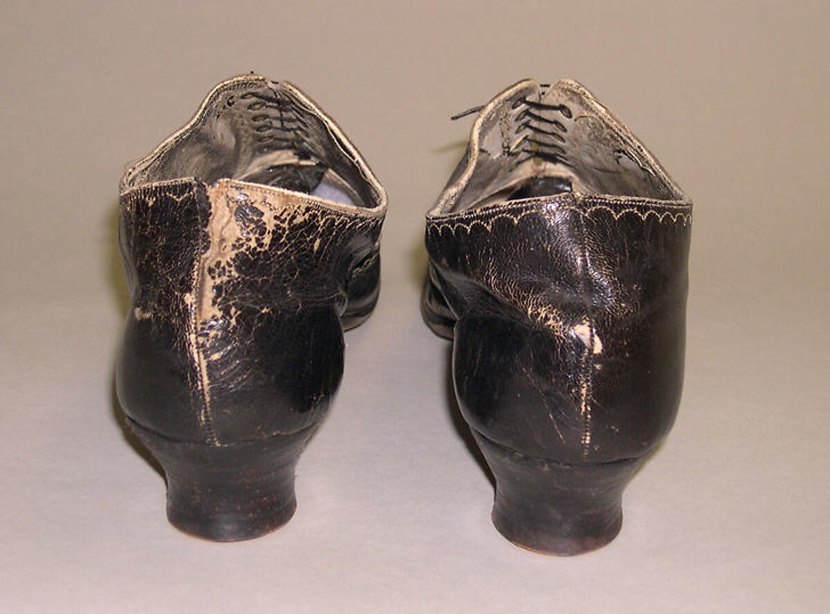 Oxfords, leather, American or European