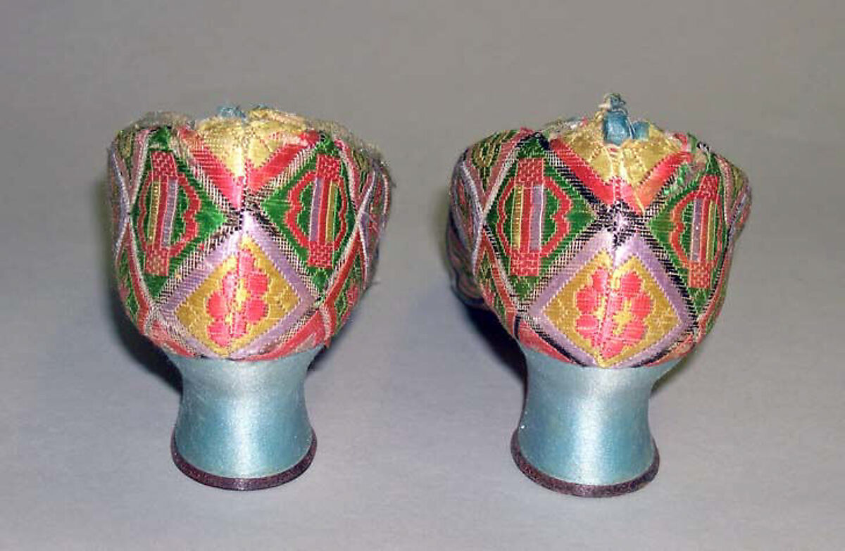 Pumps, silk, Russian