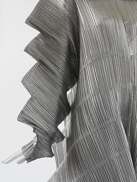 "Staircase Pleats", Issey Miyake (Japanese, 1938–2022), synthetic, Japanese