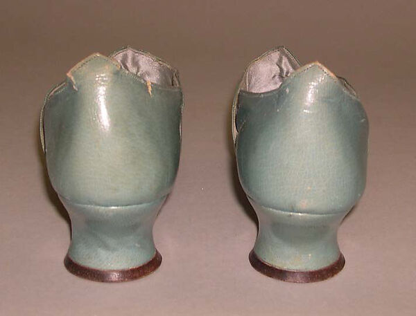 Slippers, leather, wood, silk, American