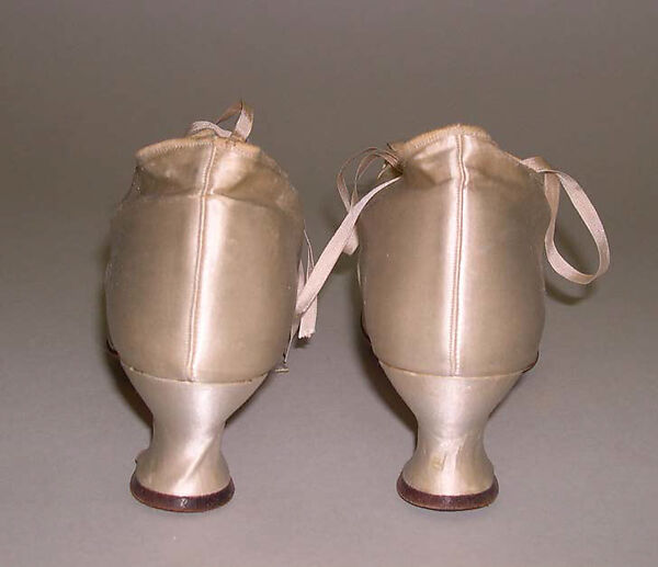 Slippers, silk, American or European