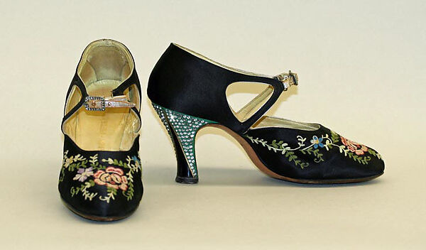 Saks Fifth Avenue, Shoes, Womens Shoes