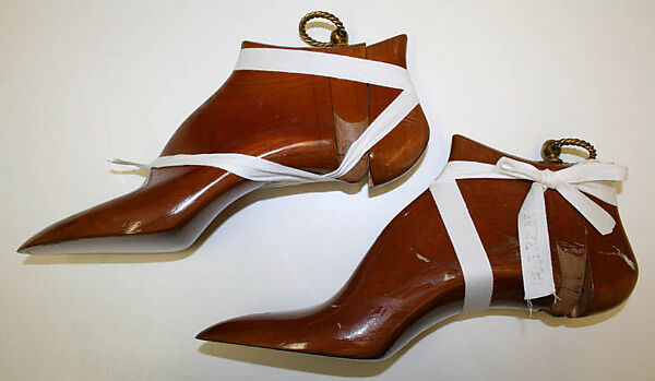 Evening shoes, Pierre Yantorny (Italian, 1874–1936), silk, metallic thread, leather, wood, French