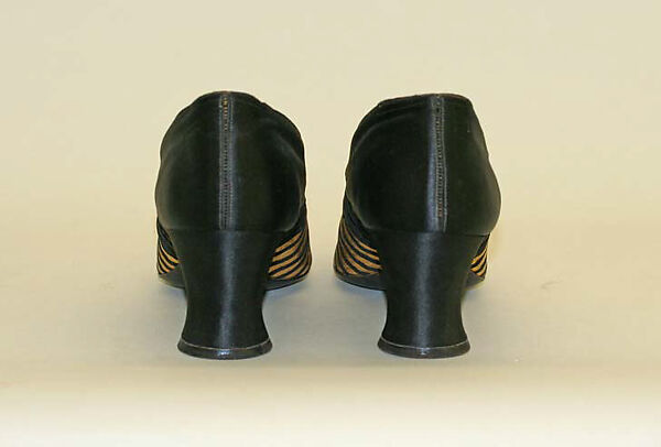 Evening pumps, Hook, Knowles &amp; Co. (British), leather, British