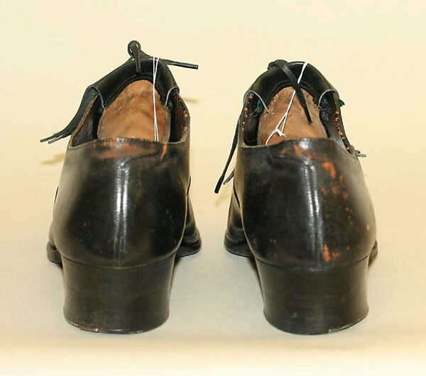 Shoes, leather, American or European